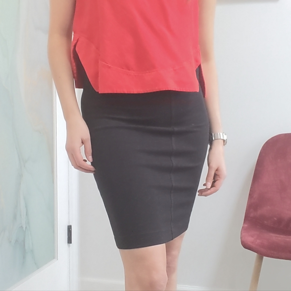 H&M Black Pencil Skirt Size 2